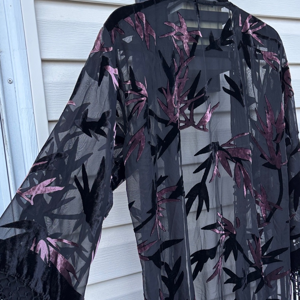 JayLey Ladies Silk Black Fringe Sheer Pink Velvet Top Boho Kimono Cardigan - Picture 2 of 16